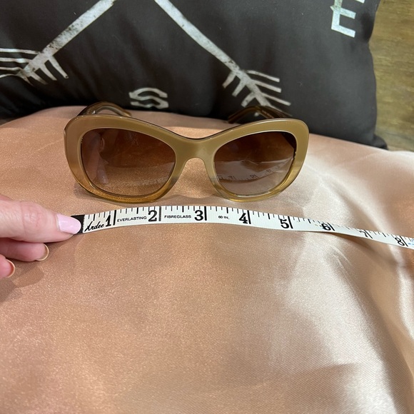 Authentic Burberry Sunglasses - Picture 14 of 14